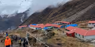 Annapurna Base Camp crowd at scenic viewpoint