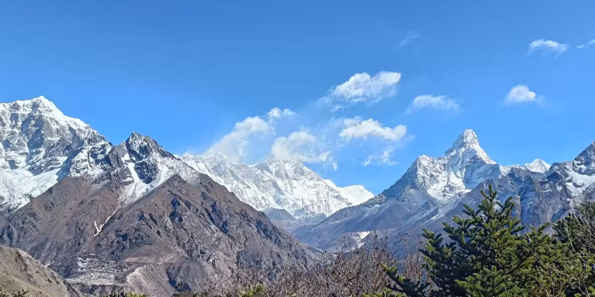 mountain range during EBC trek starting from Namche