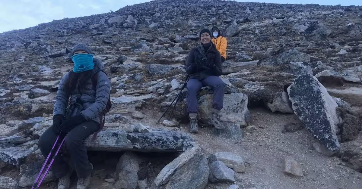 Rest stop along EBC trekking distance route