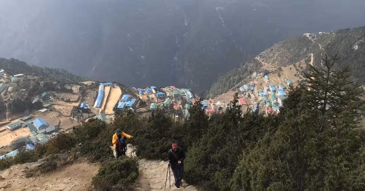 climbers journey to everest