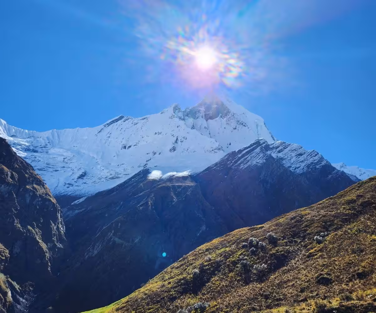 clear sunrise at Annapurna base camp in october