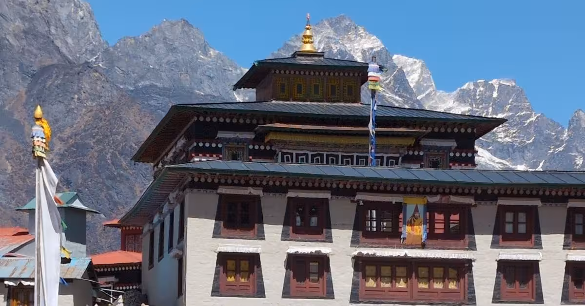 tengboche monastery with perfect view of everest