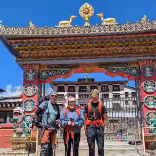 Group trekker posing at Tengboche on everest