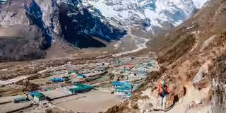 climber-returning-from-mount-everest.jpg climber-returning-from-mount-everest.jpg