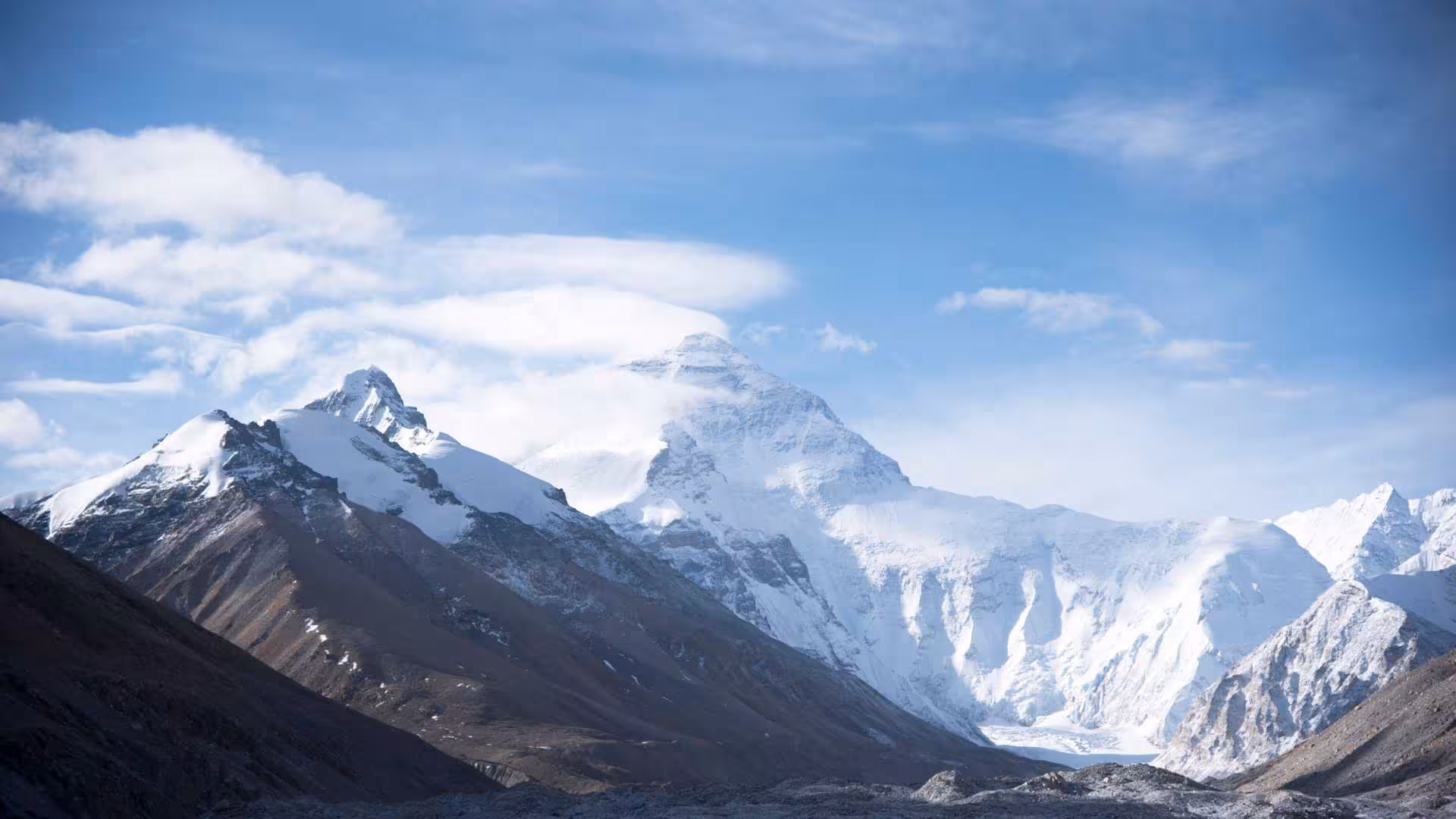everest-peak.jpg