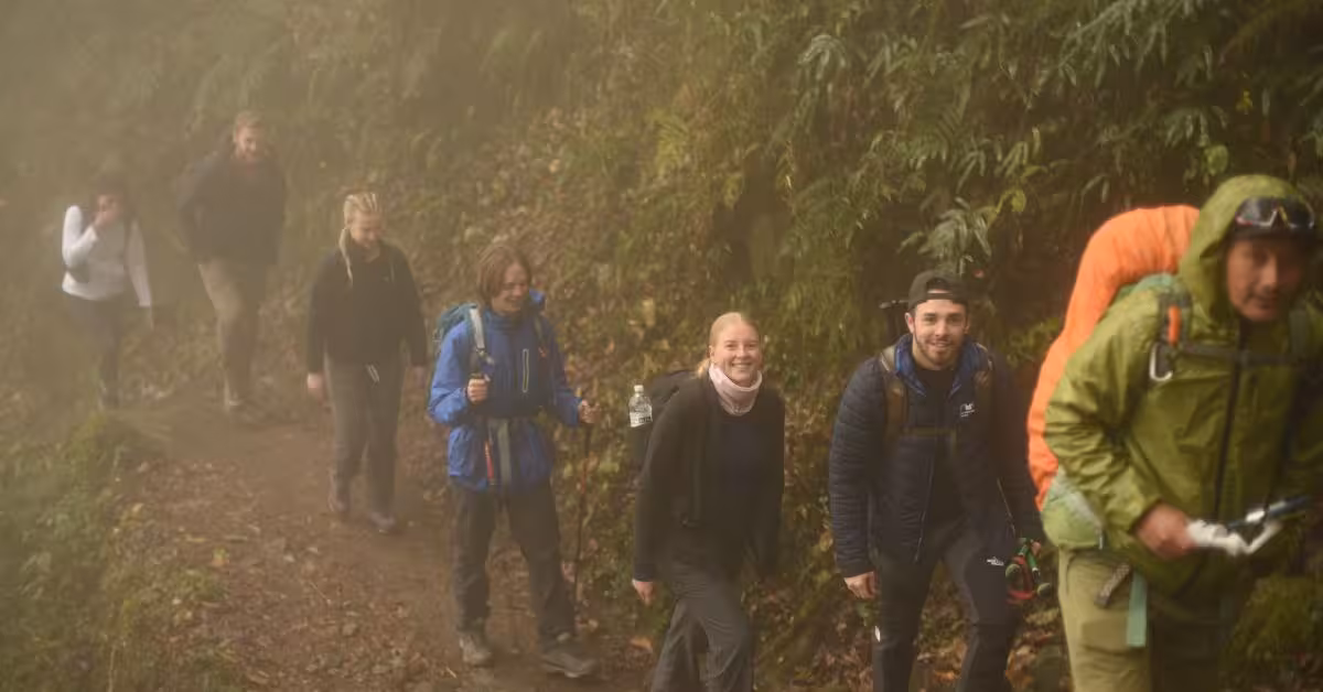 tourists-enjoying-abc-trek-in-nepal.jpg