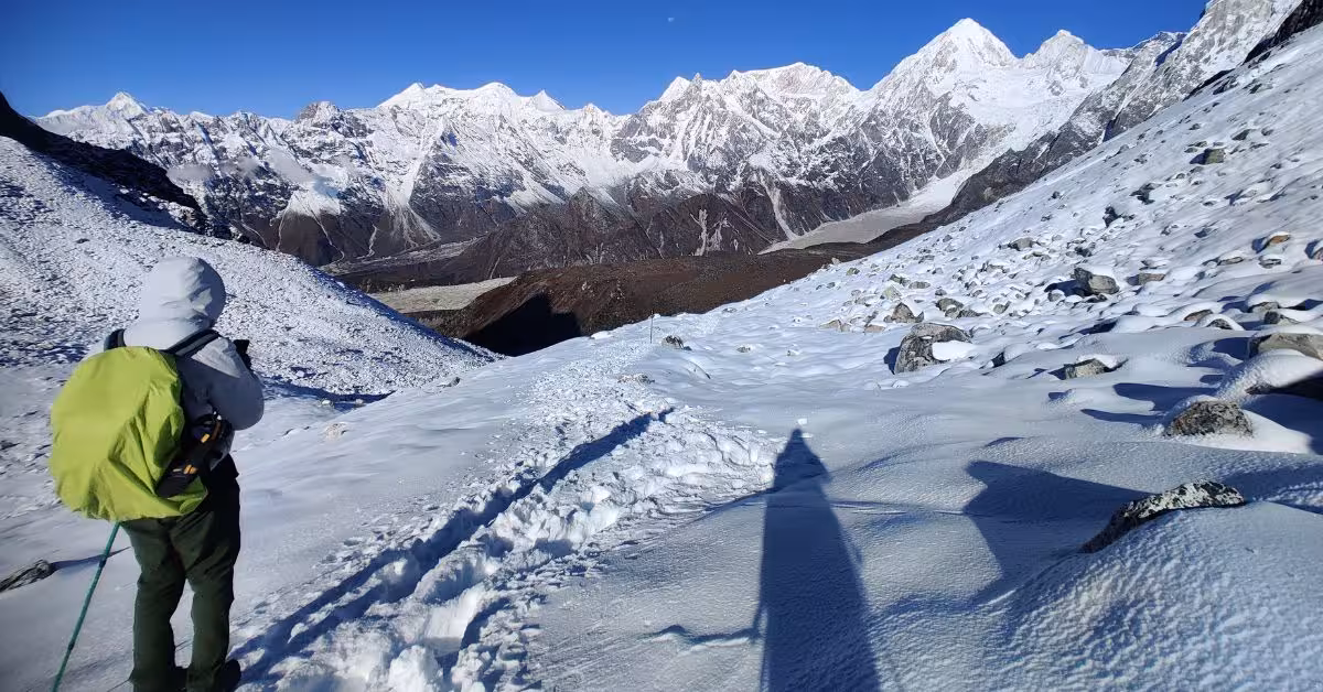 trekking-with-guide-to-restricted-manaslu.jpg
