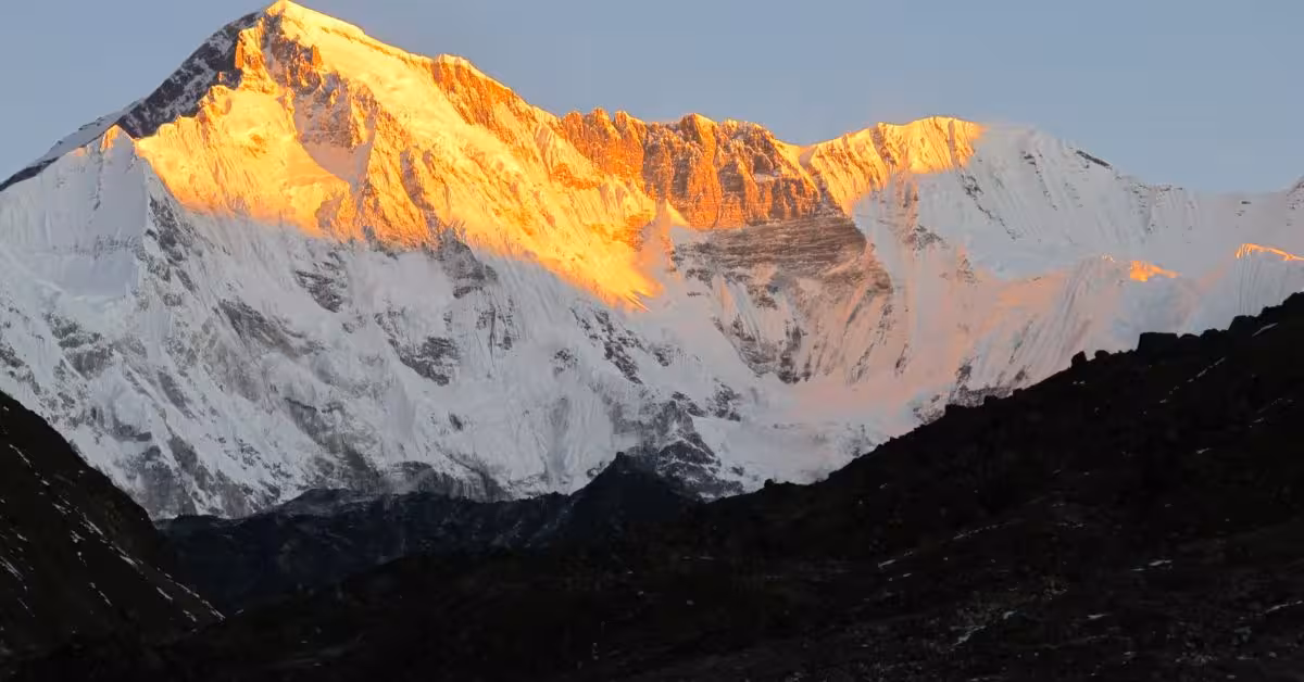 view-of-everest-from-pikey-peak.jpg