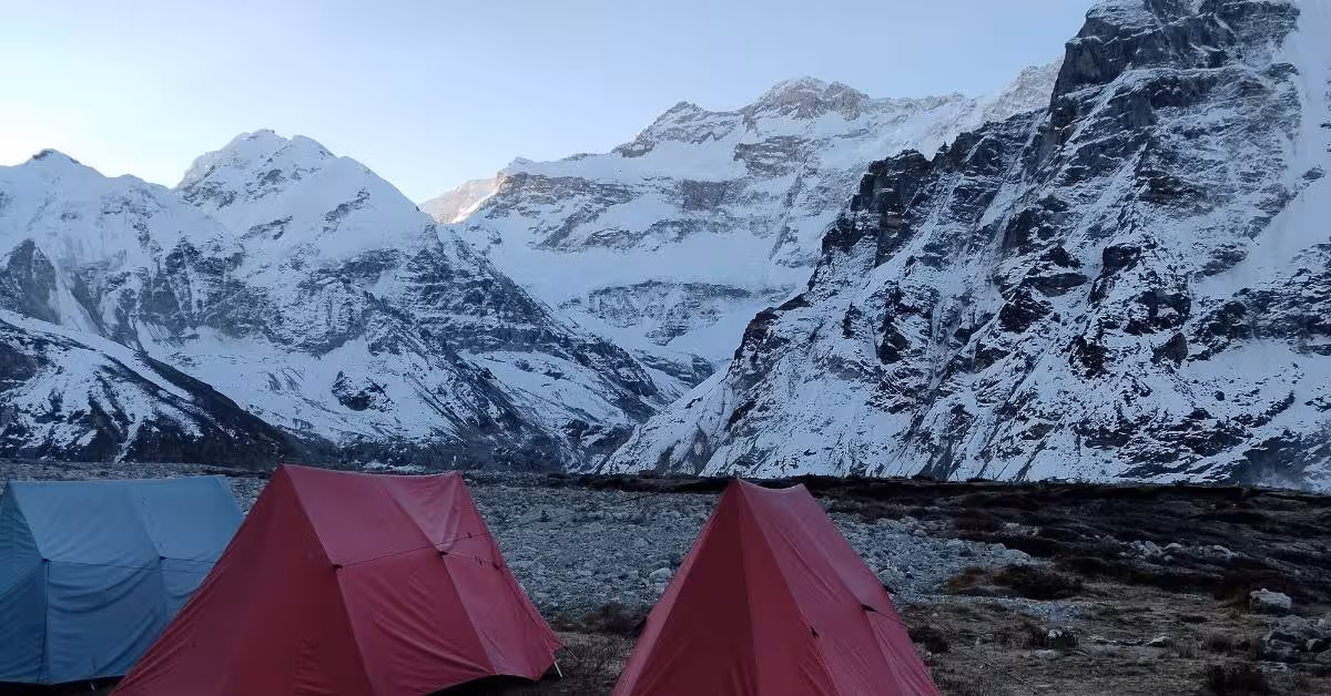 winter-trails-to-kanchenjunga.jpg