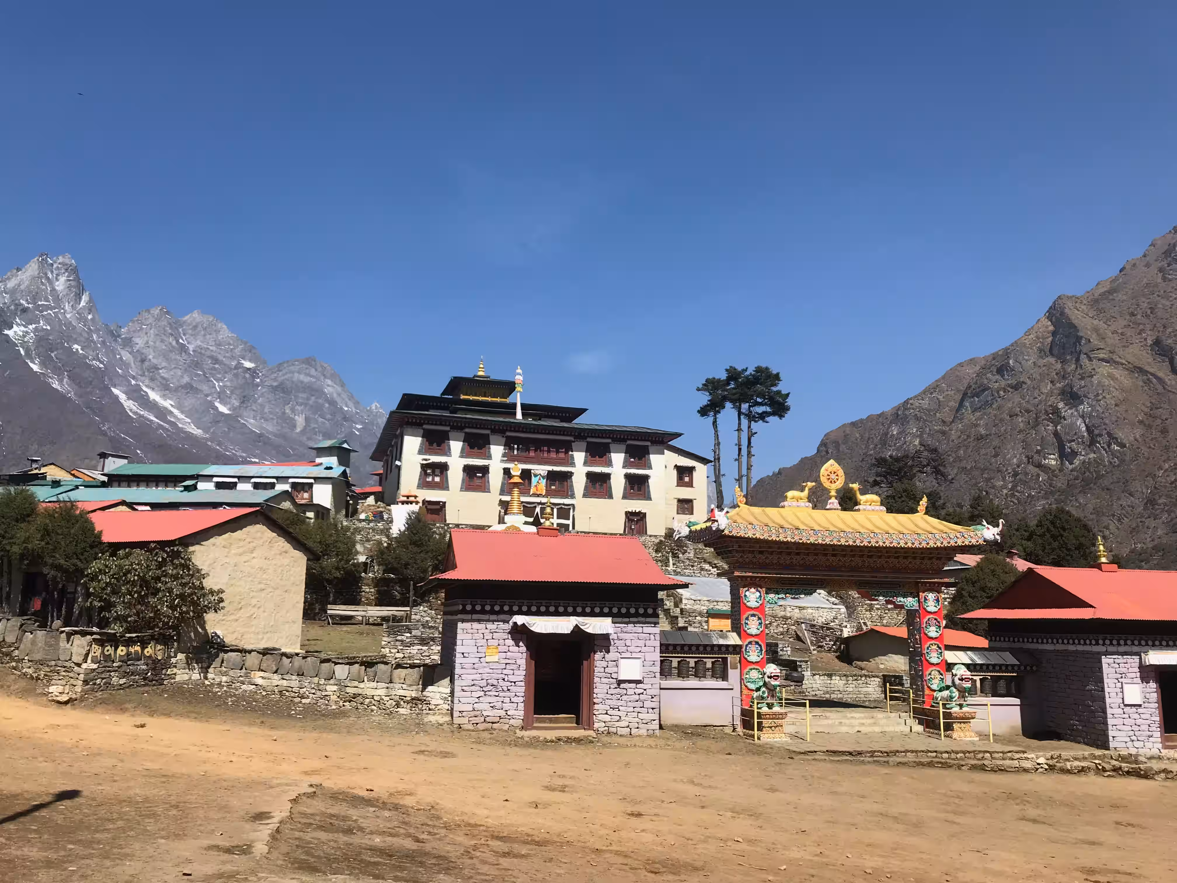 Adventurous 17 Days Everest Circuit Trek