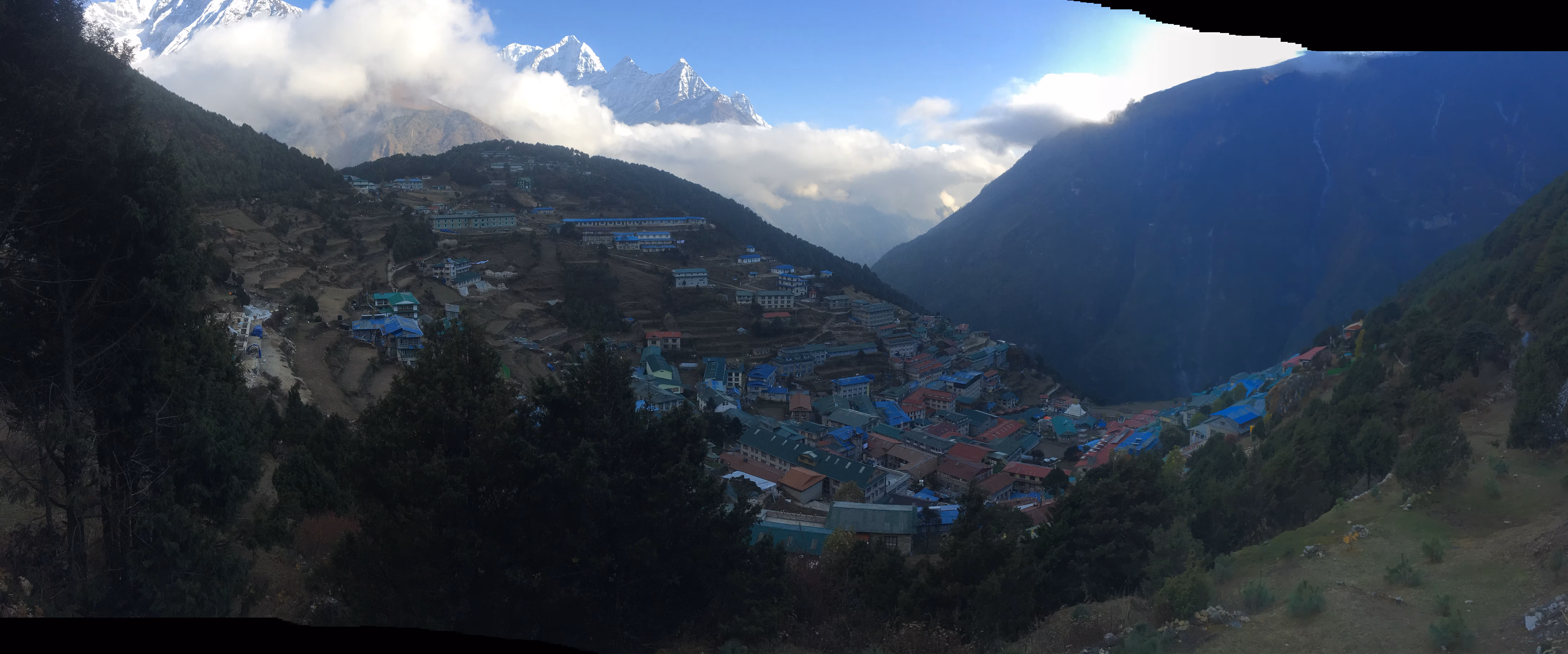 Luxury vs Budget Trek to Everest Base Camp: Which one is right for you ?