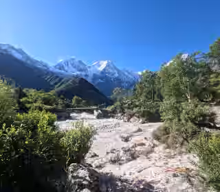 Green-Valley-on-the-Manaslu-Circuit-looks-unreal-in-July.jpg