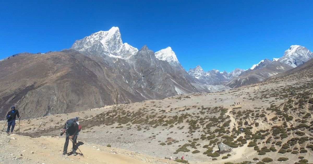 travelling through dengboche on ebc trek
