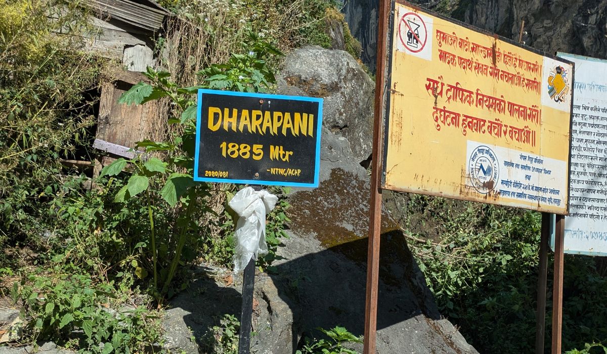 Dharapani trail sign on Annapurna Circuit path