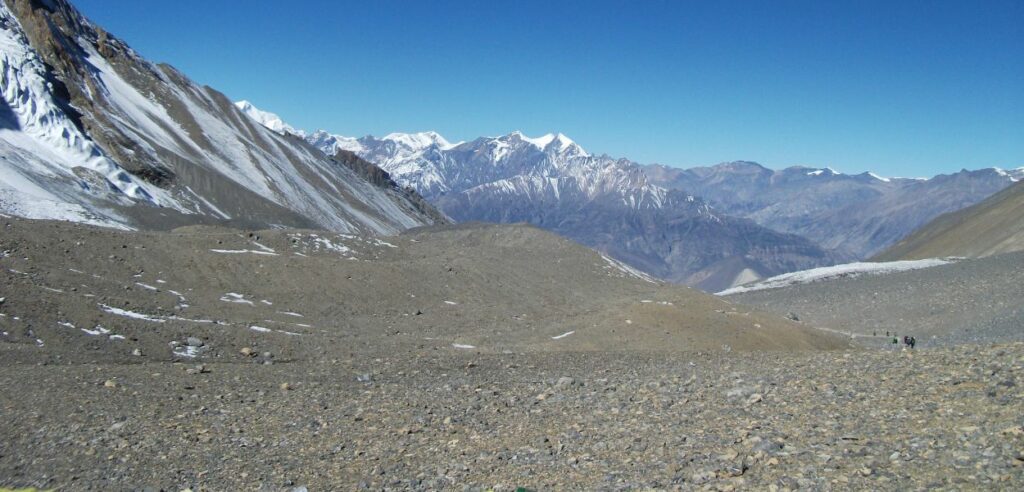 high-altitude trail at annapurna circuit pass