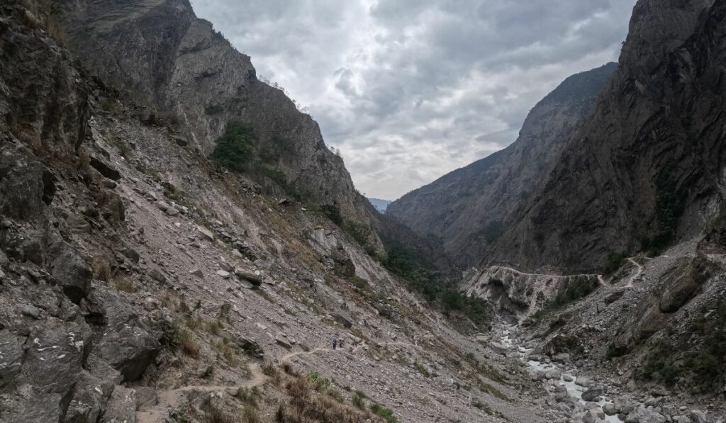 rocky and steep route on Tsum Valley trail