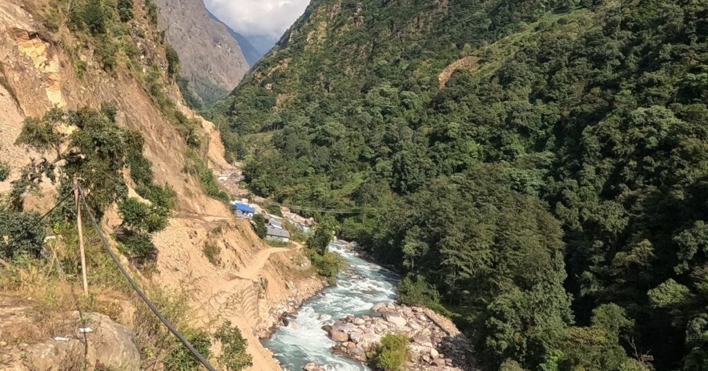 River flowing through Kanchenjunga valley trail